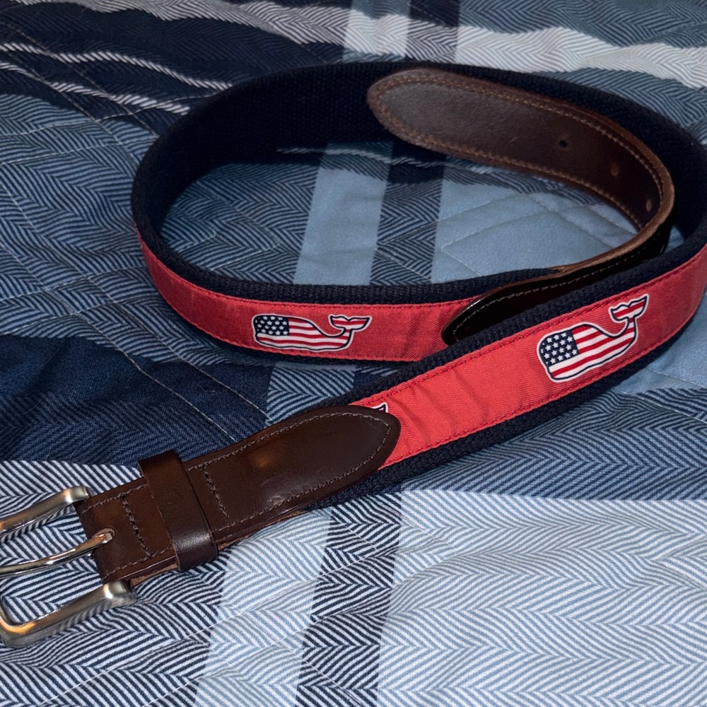 Mens Sz32 Vineyard Vines Red Whale Ribbon Leather Belt